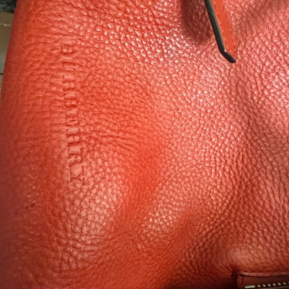 Beautiful BURBERRY bucket bag Red Leather Women's Bag - Picture 11 of 16